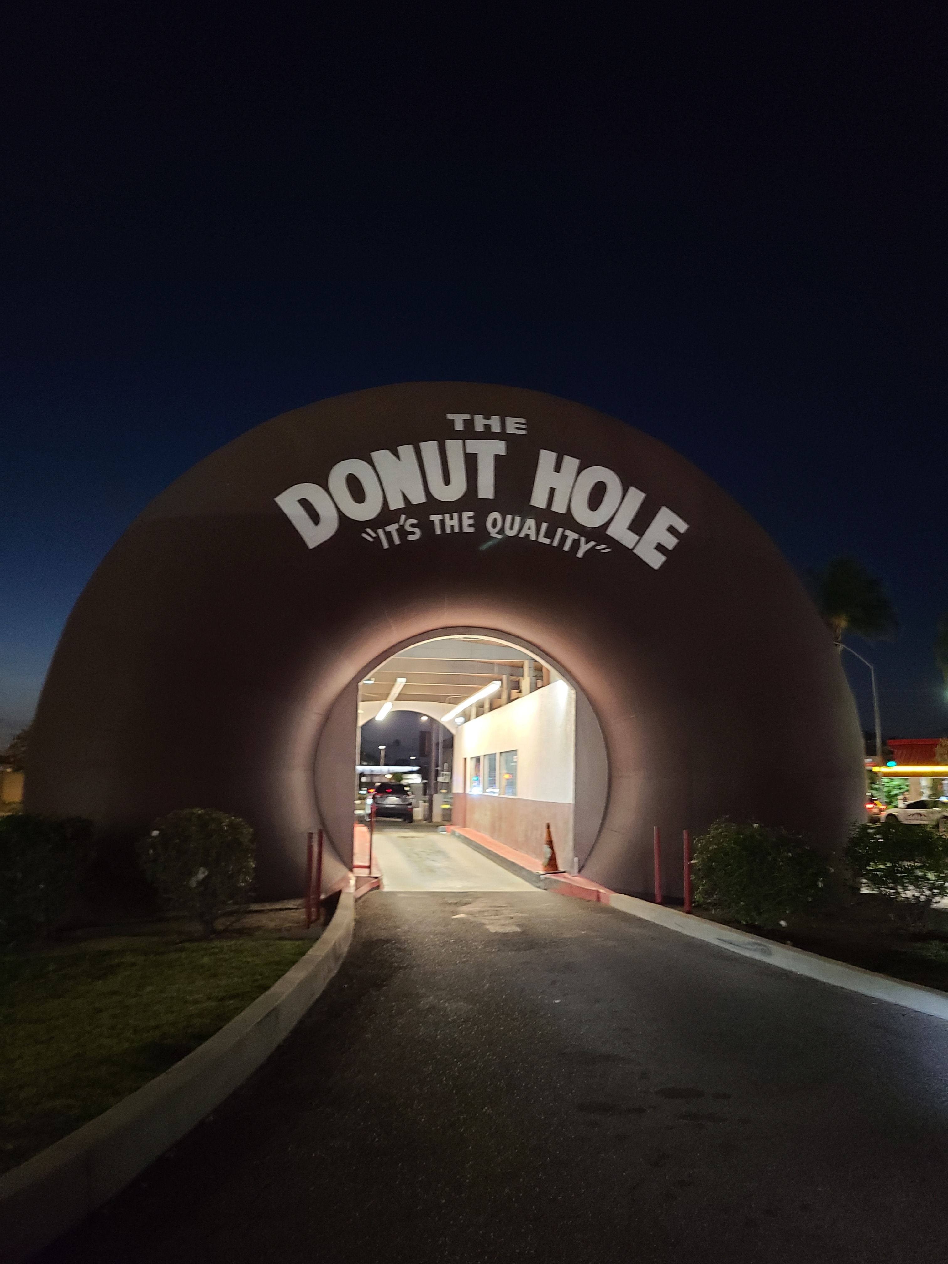 Big donut flexing 'It's the Quality' like it's mid as fuck